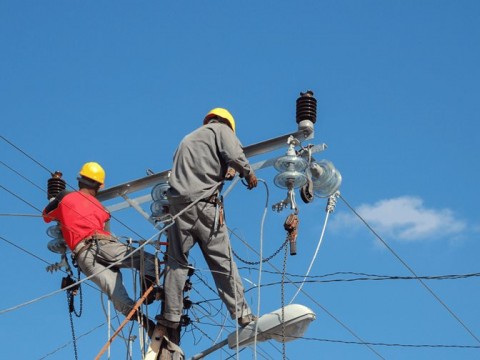 Las p&eacute;rdidas de las EDE alcanzan el 44.2 % de la energ&iacute;a comprada