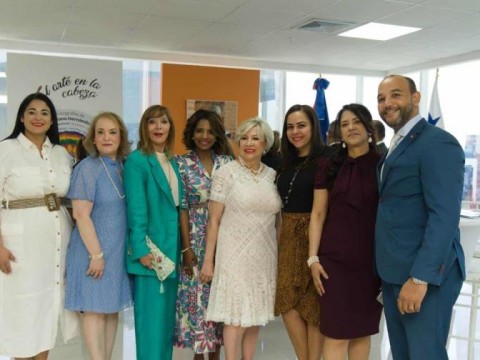 Embajadora de la Rep&uacute;blica Dominicana en Panam&aacute; inaugura sal&oacute;n cultural Pedro Mir
