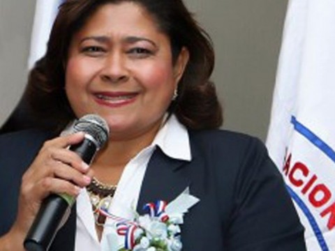 Presidenta del CODOPENF solicita protecci&oacute;n e incentivo para el sector enfermer&iacute;a