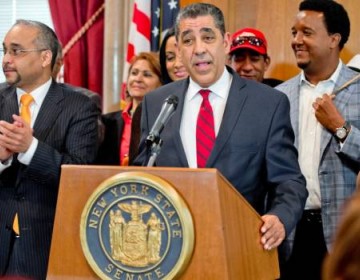 Senador Adriano Espaillat da positivo al COVID-19 pese a estar vacunado