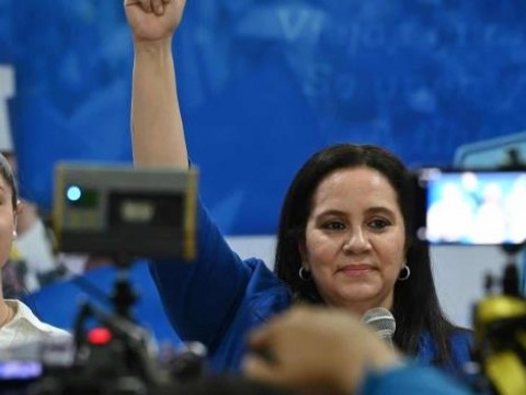 Esposa del expresidente hondure&ntilde;o declarado culpable por narcotr&aacute;fico buscar&aacute; la presidencia