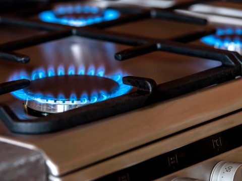 Explosi&oacute;n de estufa deja tres heridos en La Romana