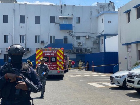 Amputan una pierna a uno de dos agentes afectados por explosi&oacute;n en la Polic&iacute;a