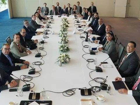 La delegaci&oacute;n venezolana llega a M&eacute;xico para retomar el di&aacute;logo con la oposici&oacute;n