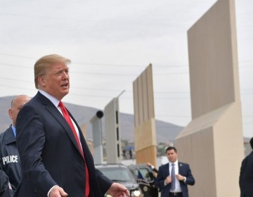 Trump visitar&aacute; el martes la frontera con M&eacute;xico para inspeccionar el "muro"