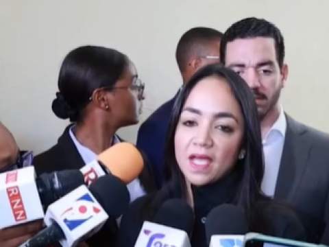 Faride dice no delegar&aacute; defensa a su dignidad en querella contra &Aacute;ngel Mart&iacute;nez