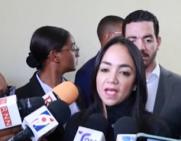 Faride dice no delegar&aacute; defensa a su dignidad en querella contra &Aacute;ngel Mart&iacute;nez