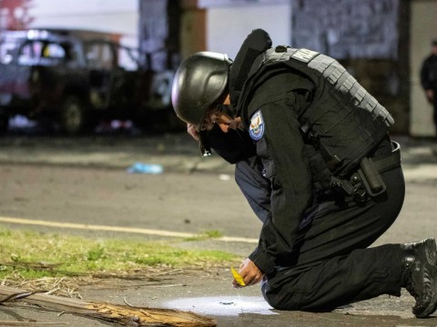 Suben a diez los detenidos por los dos coches bombas que estallaron en Quito