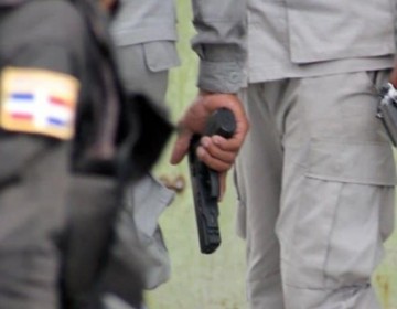 Una joven denuncia fue detenida por grabar una protesta en la Jacobo Majluta