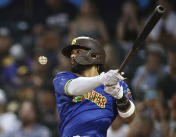 Tatis dispara tres jonrones y empuja ocho carreras
