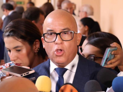 Gobierno dice que aprobar&aacute; todas las reformas necesarias