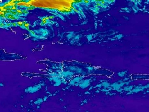 Pocas lluvias y temperaturas ligeramente calurosas este lunes