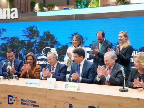 Al segundo d&iacute;a de Fitur, Turismo anuncia cierre de inversiones por US$3,445 millones en RD