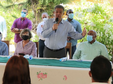 Leonel sugiere al gobierno crear equipo mixto con productores para renegociar acuerdo de Libre Comercio