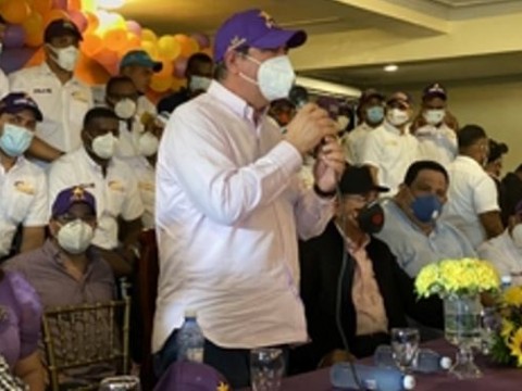 Francisco Javier llama a Abinader el candidato fotocopia