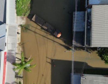 Suben a 12 los muertos tras inundaciones en Rio de Janeiro
