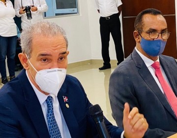 Ministro de Educaci&oacute;n Superior defiende contrataci&oacute;n de aseguradora vinculada a la vicepresidenta