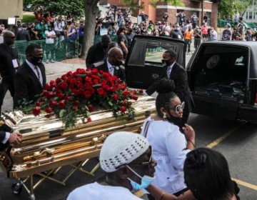 Mine&aacute;polis despide a George Floyd mientras sus verdugos se acusan entre ellos