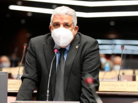 Aumenta el n&uacute;mero de legisladores en estado de gravedad por COVID-19