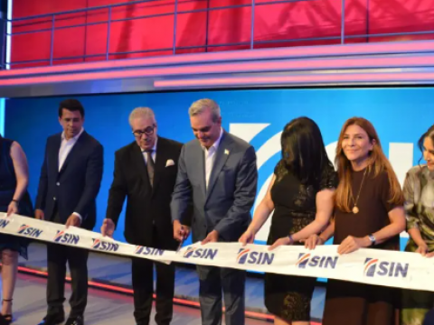 Con presencia de Abinader, Grupo SIN inaugura moderno estudio de televisi&oacute;n