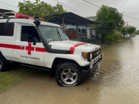 Guatemala reporta primeras inundaciones en el caribe por tormenta Julia
