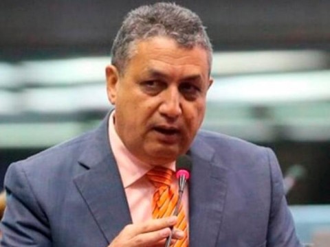 Alianza opositora no ha discutido plazas grandes, seg&uacute;n diputado pelede&iacute;sta