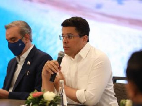 Ministro de Turismo afirma econom&iacute;a dominicana es m&aacute;s fuerte de Latinoam&eacute;rica