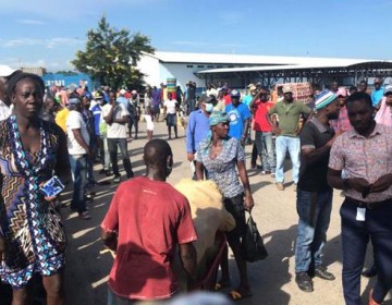 Manifestantes bloquean la frontera Dominicano-Haitiana 