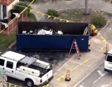 Hallan a beb&eacute; muerto en un contenedor de bausura en Florida