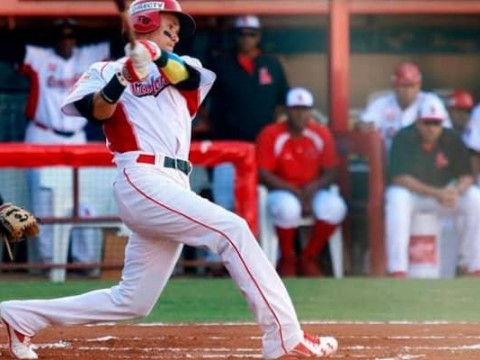 Cardenales aplastan Tigres y encadenan 5 triunfos en b&eacute;isbol Venezuela