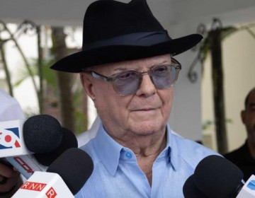 Hip&oacute;lito responde a Danilo que el desarrollo se percibe en el pa&iacute;s y "lo dem&aacute;s es pura teor&iacute;a"