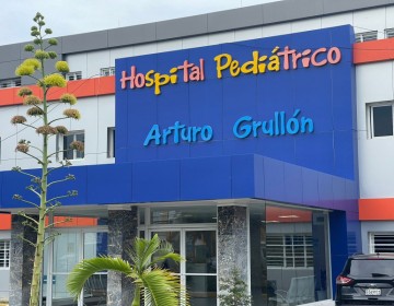 Dos menores de edad caen de azotea volando chichiguas en Santiago; uno en estado cr&iacute;tico