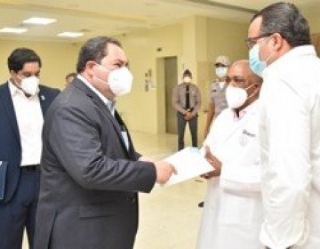 Hospitales que solo atend&iacute;an casos de coronavirus comienzan a ofrecer consultas normales