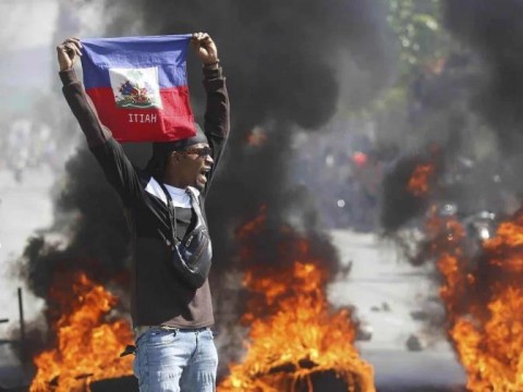 Hait&iacute; prolonga el estado de emergencia, y EE.UU. pide una "respuesta global" a la crisis