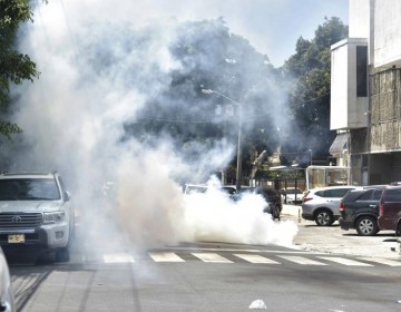 PRD califica de "atentado a la democracia" la agresi&oacute;n policial a protesta del PLD