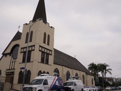 Cuarto autob&uacute;s lleno de migrantes de Texas llega a Los &Aacute;ngeles