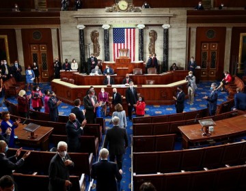 Senadores piden que se mantengan restricciones sobre Cuba a empresas de EEUU