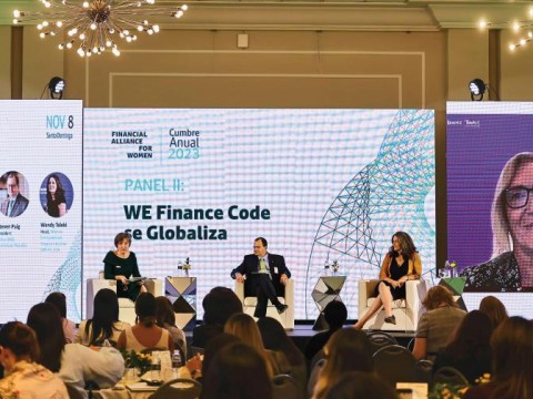 El sector financiero firma convenio para apoyar mujeres emprendedoras