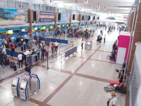 Nuevo contrato con Aerodom mantiene exenciones y cargar&aacute; m&aacute;s a los pasajeros