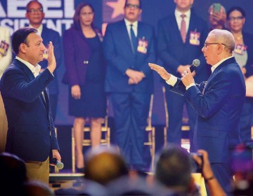 Abel Mart&iacute;nez adelanta programa de Gobierno al asumir candidatura
