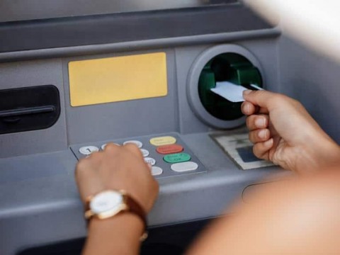 Intentan robar el dinero de cajero autom&aacute;tico en estaci&oacute;n de combustible de la autov&iacute;a el Coral