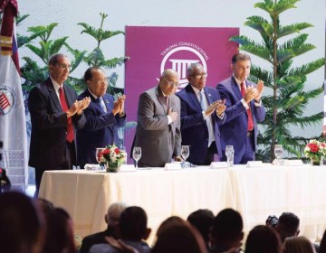 Milton Ray Guevara conf&iacute;a en la labor de los cinco nuevos magistrados del Tribunal Constitucional
