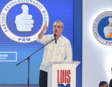 Abinader comienza su campa&ntilde;a con fuertes ataques a la oposici&oacute;n