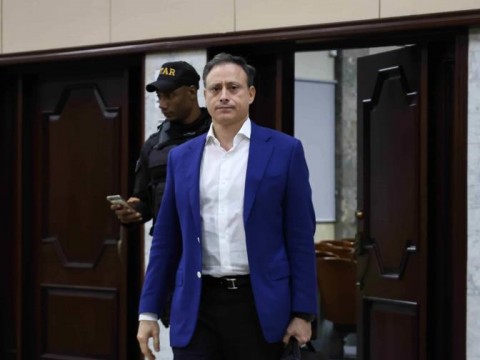 Jean Alain insiste fue descargado por Consejo