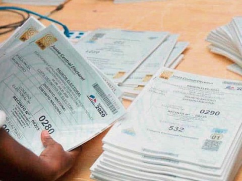 El 88 % de los dominicanos est&aacute;n registrados como solteros en el padr&oacute;n electoral
