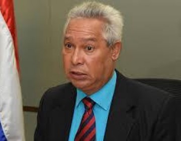 Exministro de econom&iacute;a dice "no hab&iacute;a dinero para los programas Fase, Qu&eacute;date en casa y pa ti"