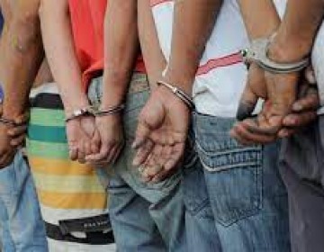 Polic&iacute;a Nacional apres&oacute; a cuatro hombres acusados de violencia de g&eacute;nero