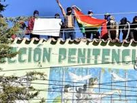 Nuevo casos de COVID-19 provoca mot&iacute;n en la C&aacute;rcel mas grande de Bolivia 