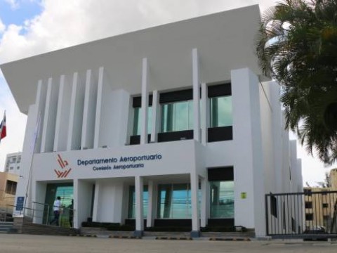 Departamento Aeroportuario asegura pagar&aacute; a empleados que faltan por cobrar el mes de junio
