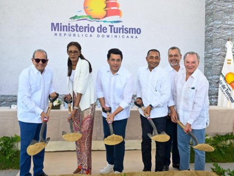 Turismo inicia reconstrucci&oacute;n de la v&iacute;a Domingo Ma&iacute;z y su interconexi&oacute;n a la avenida Punta Cana